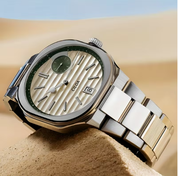 Men's Large Dial Silver Quartz Watch – Round Casual Design, Fashionable Everyday Wear