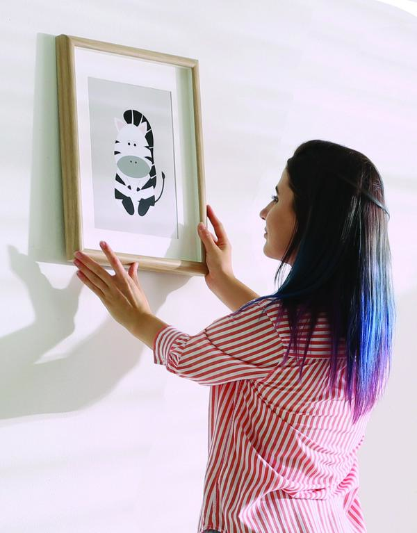 Hang Hero Number One Picture Hanging Hack - Holds Up to 10 Pounds in Seconds, Effortless Installation for Art & Crafts - Organiser