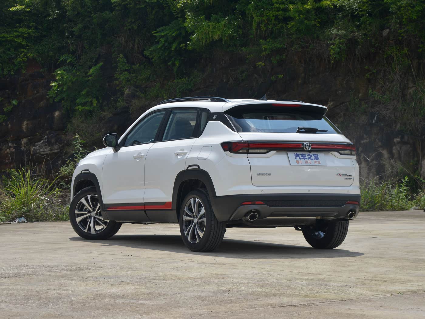 2022 Changan CS35 PLUS 1.4T DCT Yuelian Blue Whale Tech-Equipped Urban Commuter Economical Second Hand Car Left Turbo