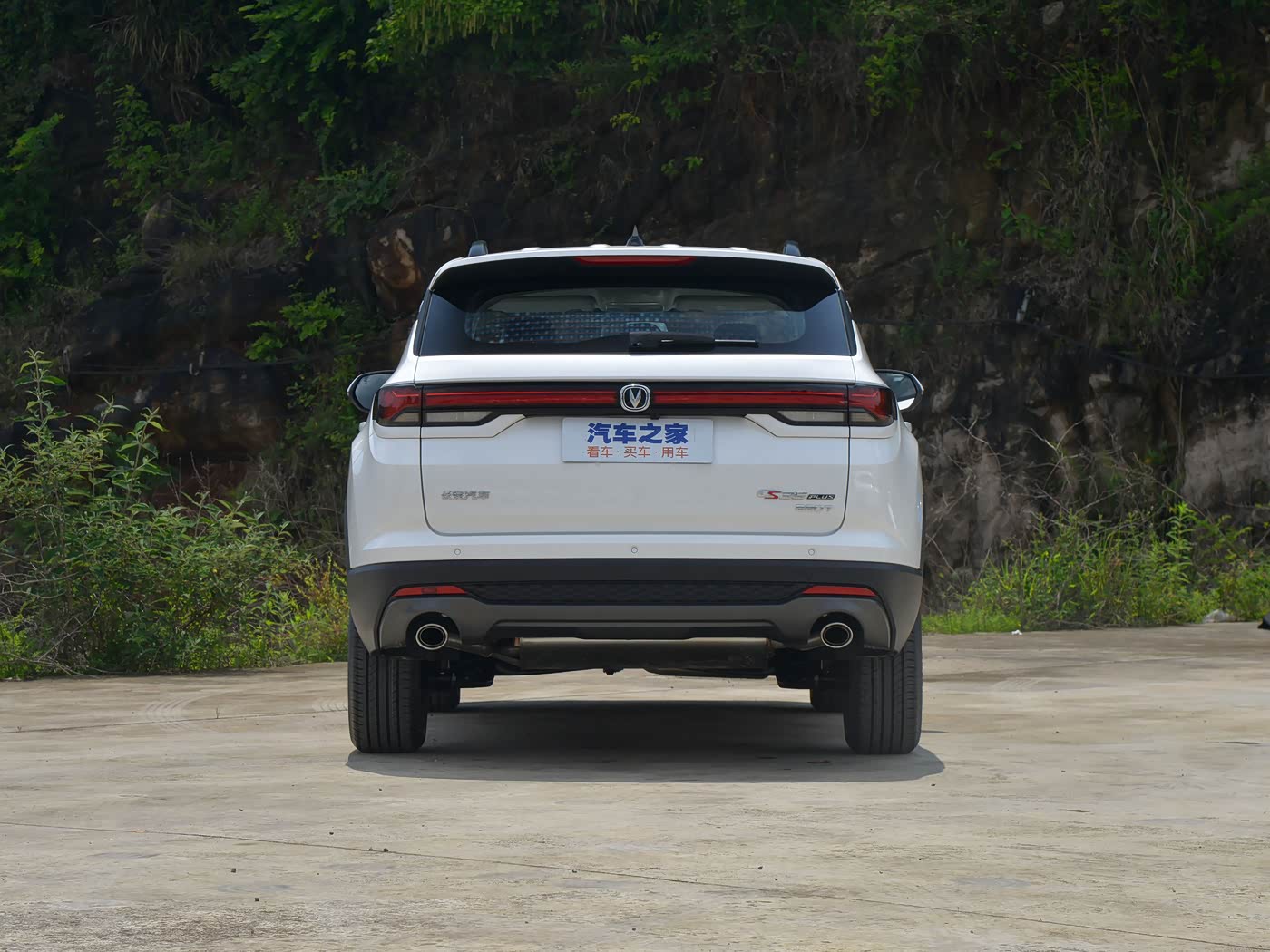 2022 Changan CS35 PLUS 1.4T DCT Yuelian Blue Whale Tech-Equipped Urban Commuter Economical Second Hand Car Left Turbo