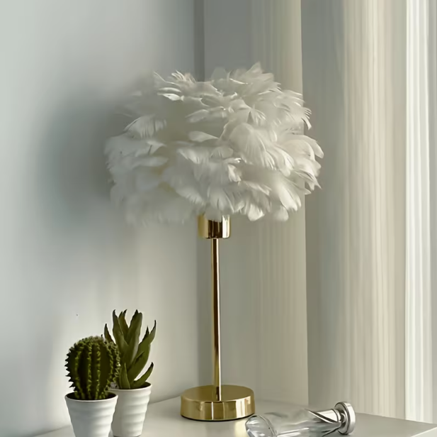 Artificial Feather Table Lamp with Golden Base – Dimmable USB-Powered Bedside Desk Lamp, Soft Warm Romantic Style for Bedroom & Party Ambiance