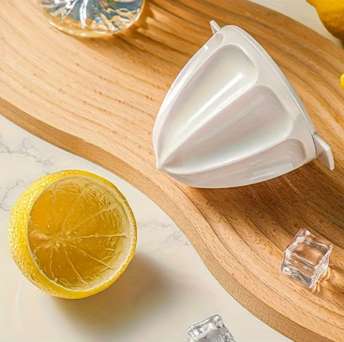 Portable Manual Lemon Juicer with Pulp Separator – Easy-to-Clean Handheld Juicer for Fresh Lemon & Orange Juice, for Home, Office & Camping