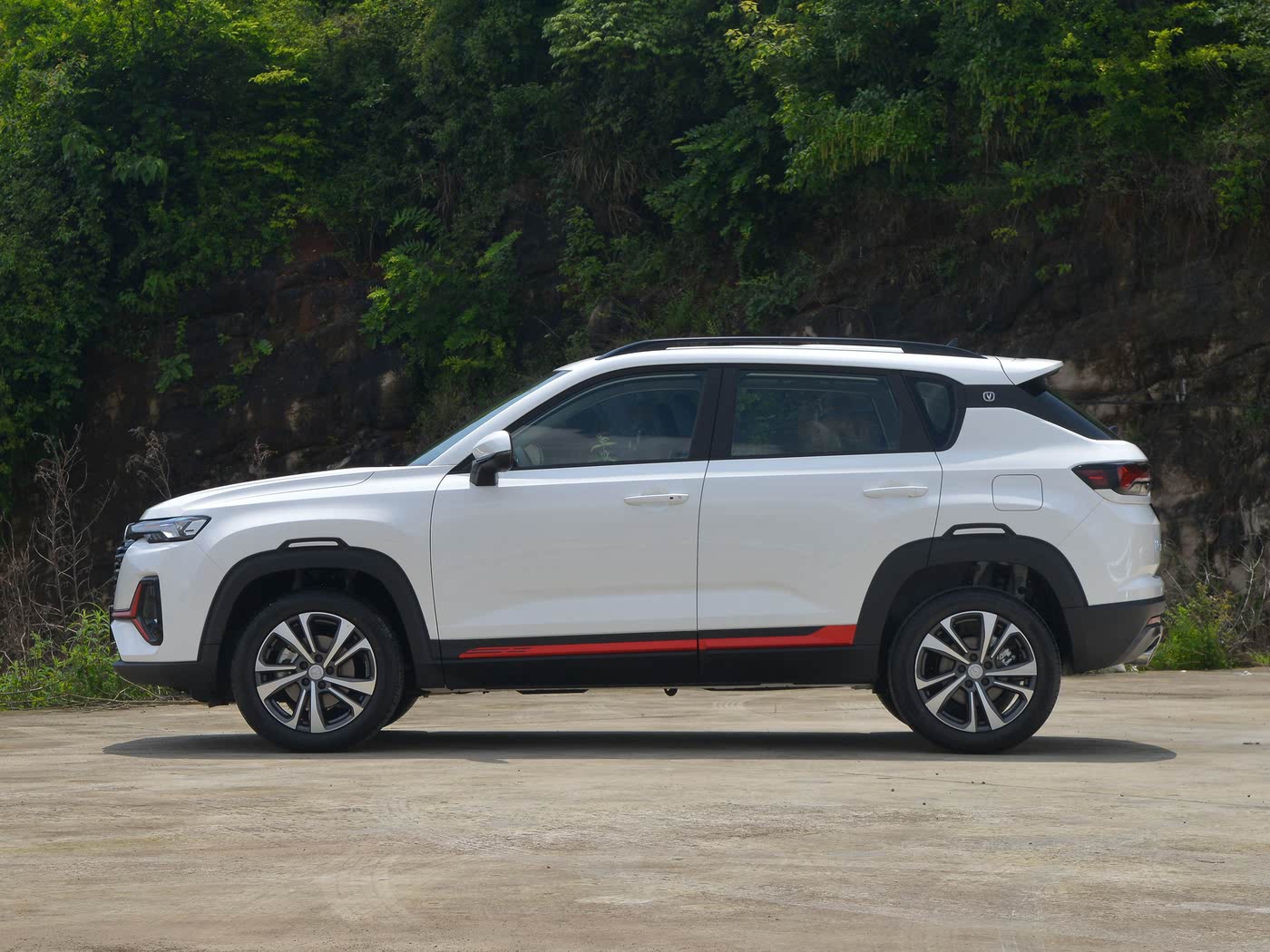 2022 Changan CS35 PLUS 1.4T DCT Yuelian Blue Whale Tech-Equipped Urban Commuter Economical Second Hand Car Left Turbo