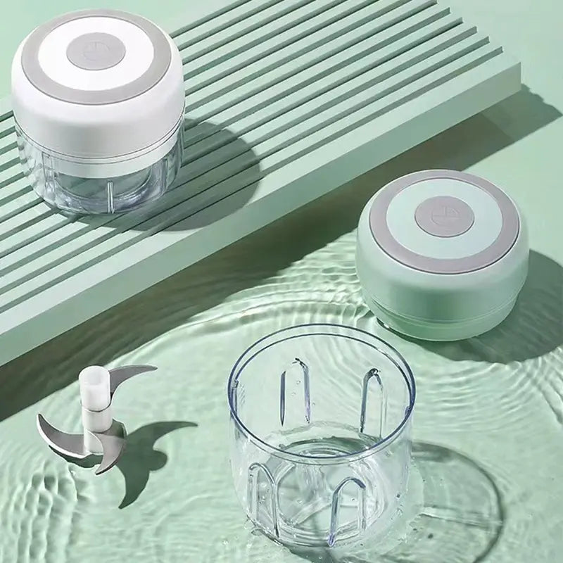 Portable Electric Garlic Mincer and Vegetable Grinder, Portable Veggie Chopper, 250ML USB Rechargeable Food Processor, Multifunctional Food Chopper, Garlic Crusher, 1200 Rpm Motor, Home Travel Small Design image 6